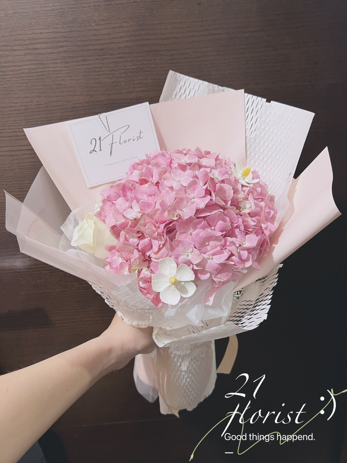 ช่อไฮเดรนเยียม่วงเจ้าฝัน