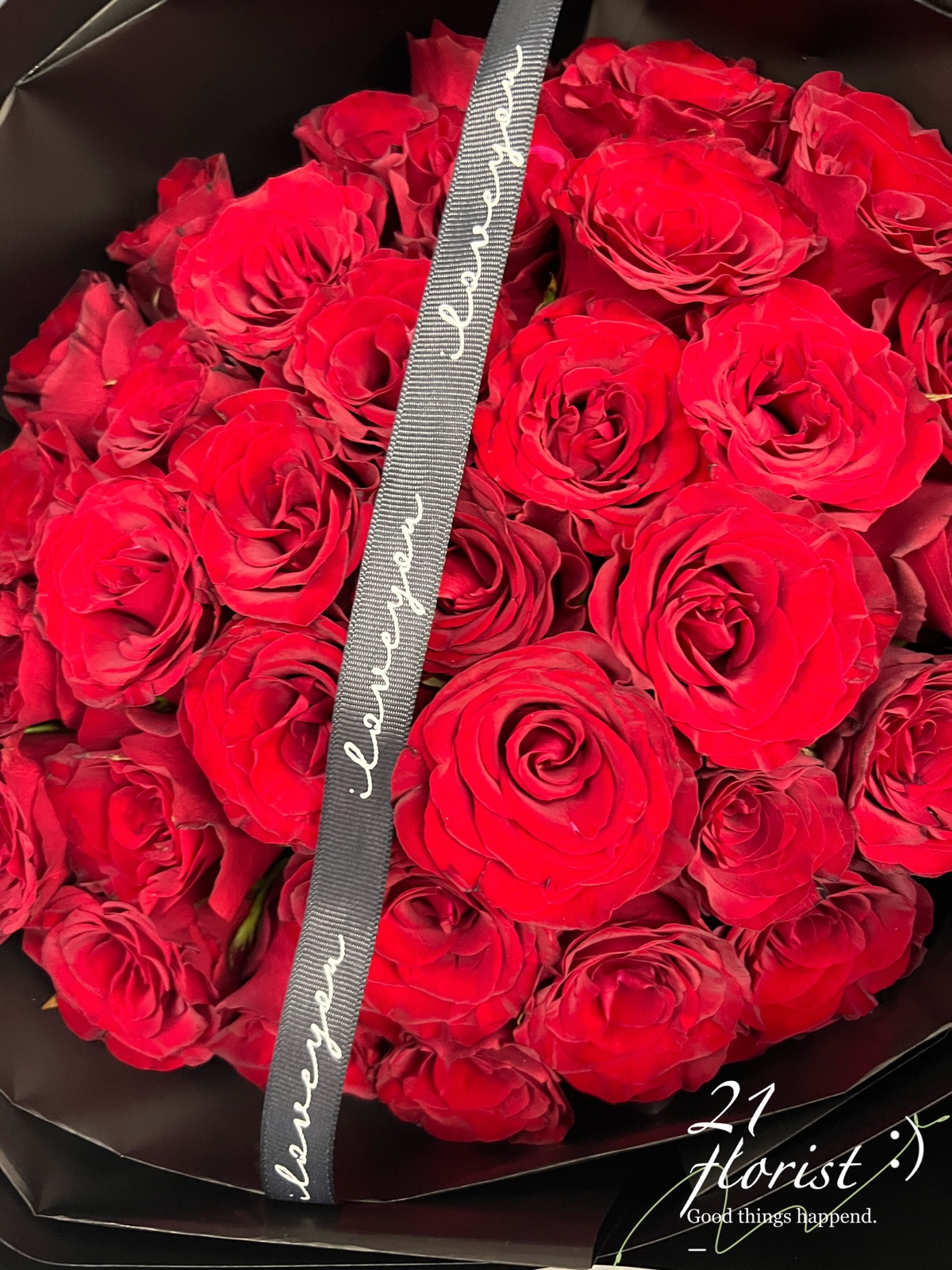 ช่อกุหลาบชมพูและไฮเดรนเยีย